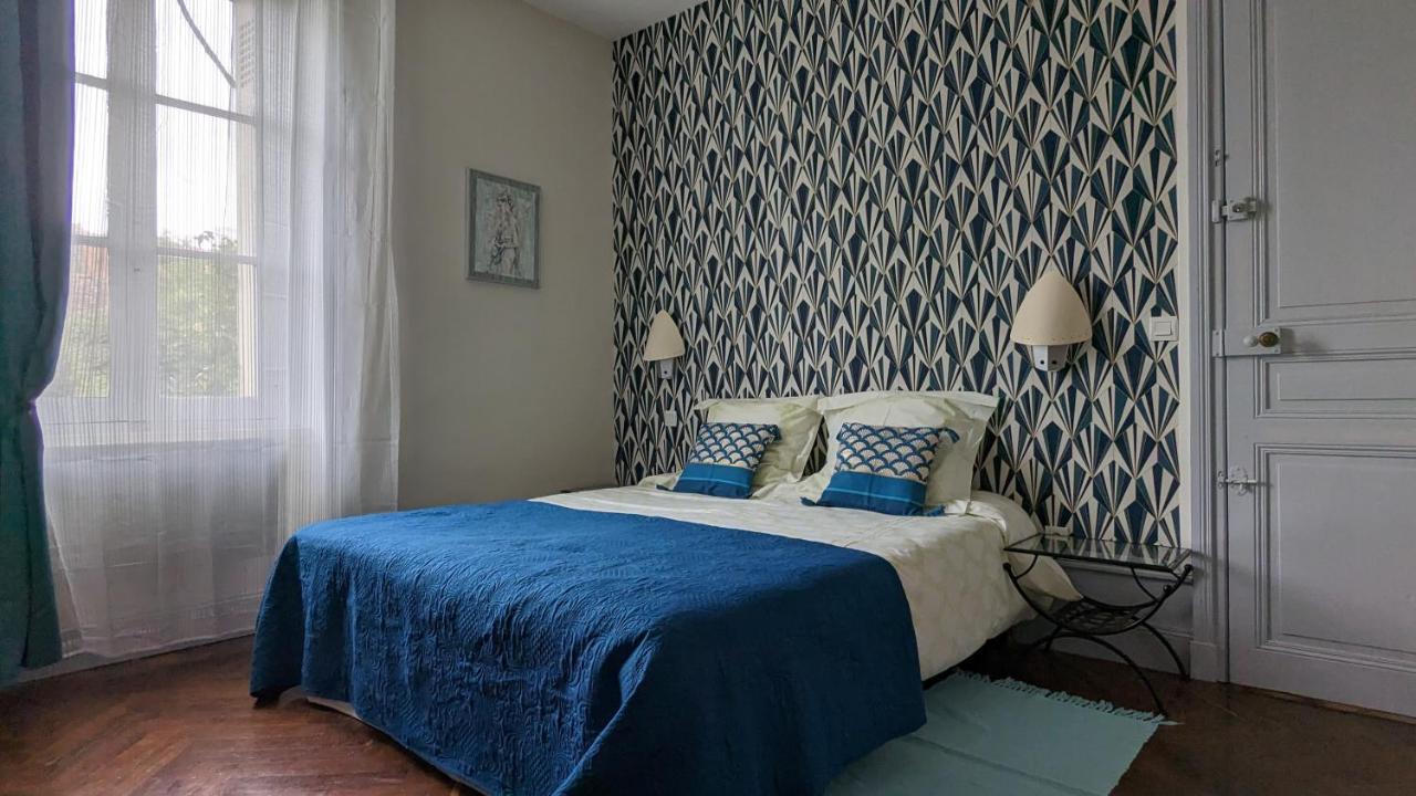 Le Jardin Des Lys - Chambre D'Hote Ou Appartement La Roche-Posay Eksteriør billede
