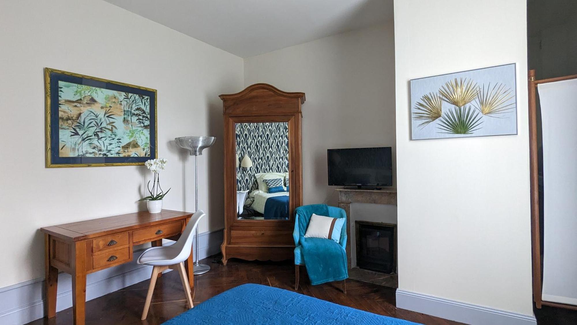 Le Jardin Des Lys - Chambre D'Hote Ou Appartement La Roche-Posay Værelse billede